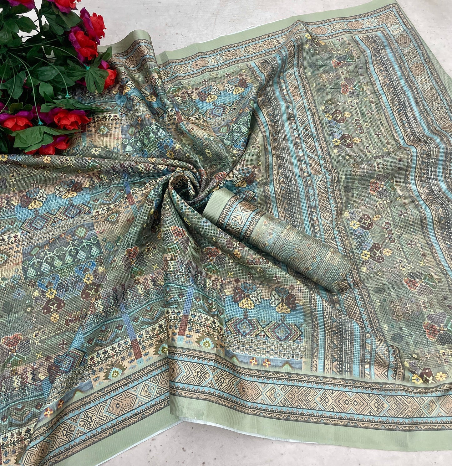 Elegant Floral Printed Saree with Designer Border – Perfect for Casual & Festive Wear - IMAGINE MEHNDI